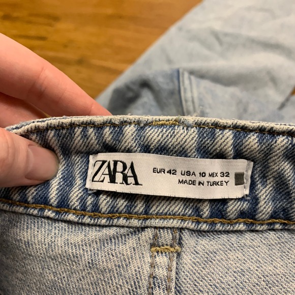 ZARA Women Light Wash Distressed High Rise Straight Leg Jeans Size 10 Casual - Picture 6 of 7